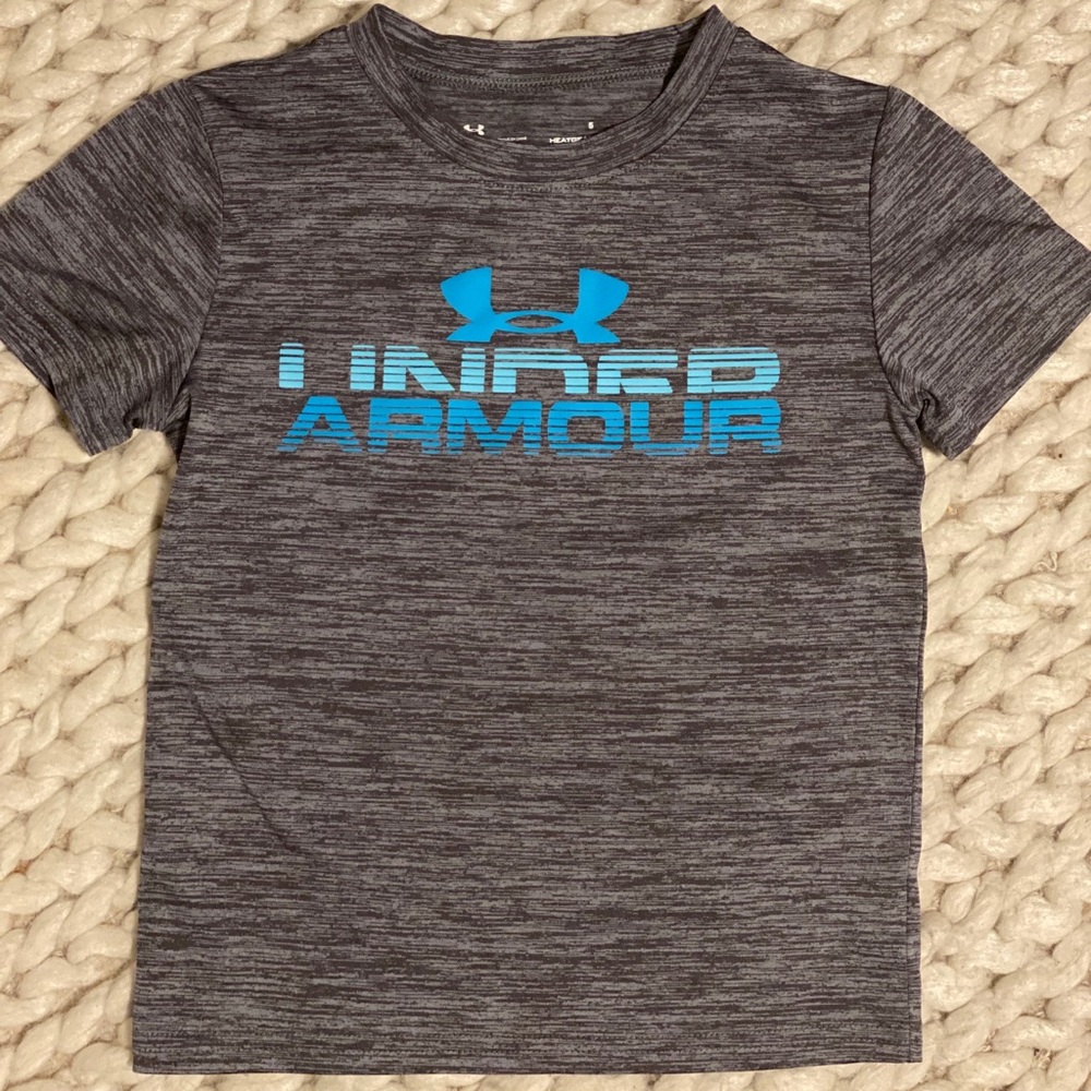 Excellent condition boys Under Armour shirt
